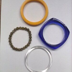 4 Bracelets